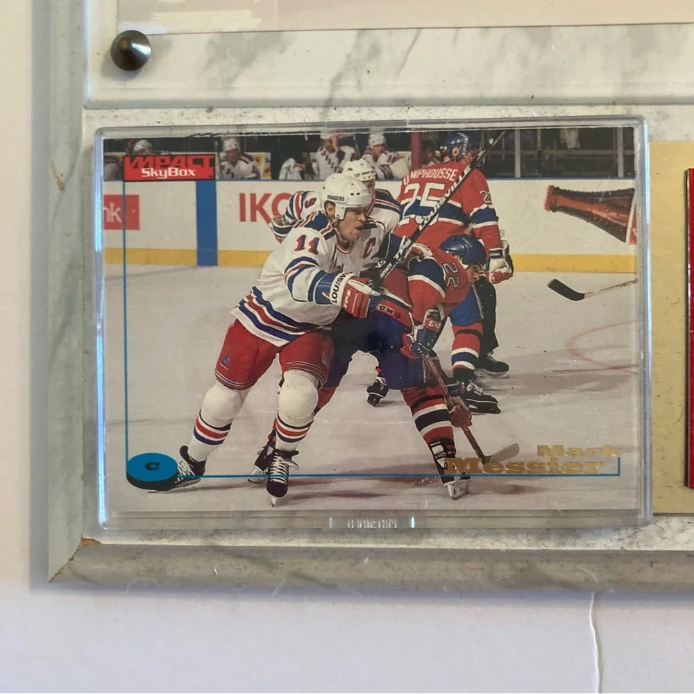 1994 Stanley Cup Champion NY Rangers Mark Messier Plaque with picture and cards
